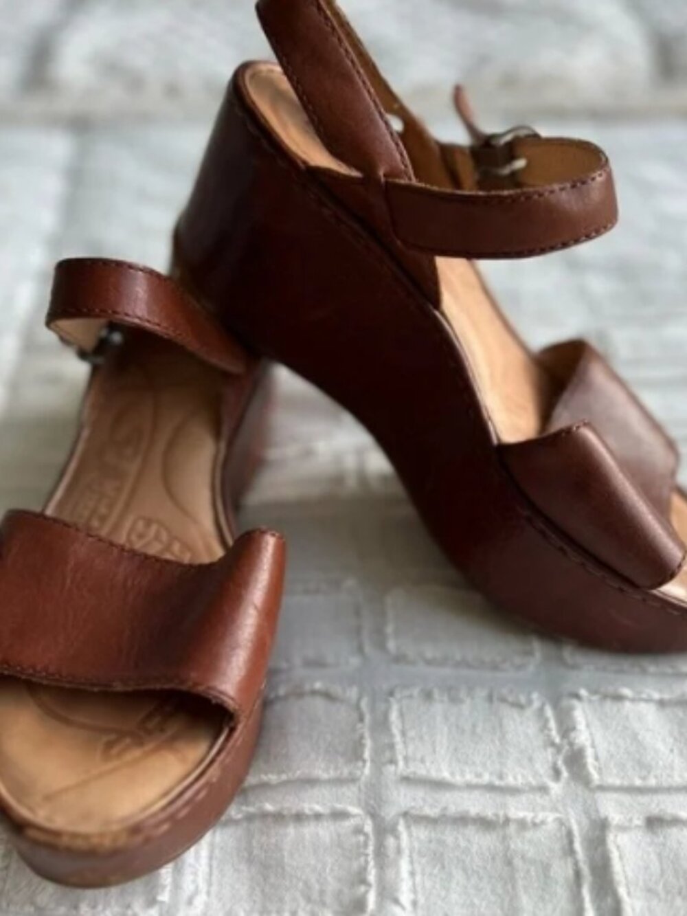 BORN Maldives Platform Wedge Sandals Size 7
